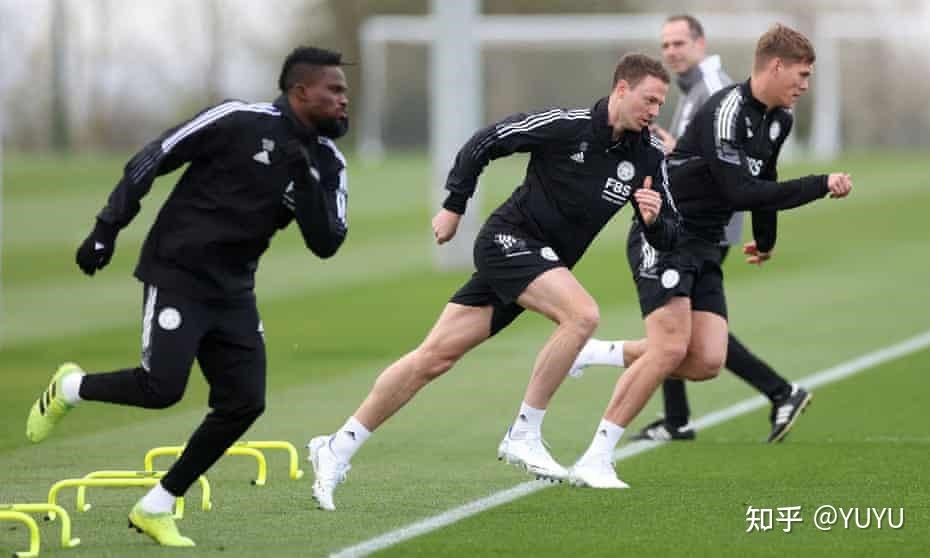 优德网页版 -关于转折点！埃因霍温主帅复盘，社区盾赛后攻防权衡，目标明确，训练强度明显提升的信息